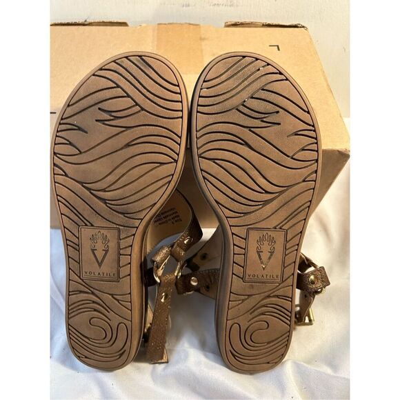 Volatile sandals size 9 shiny buckle - Picture 7 of 10